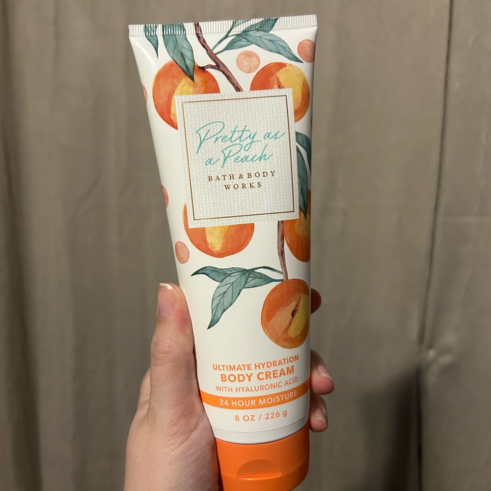 Bath & Body Works Pretty as a Peach Body Cream